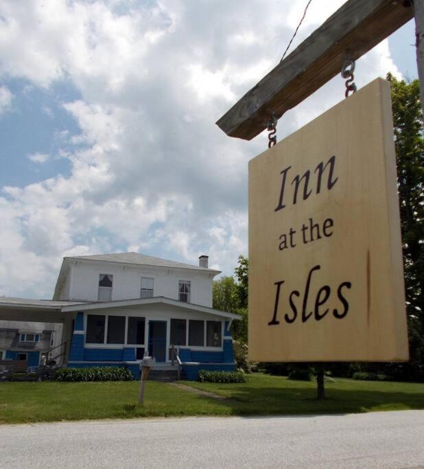 Inn At The Isles Cottage Isle la Motte ภายนอก รูปภาพ