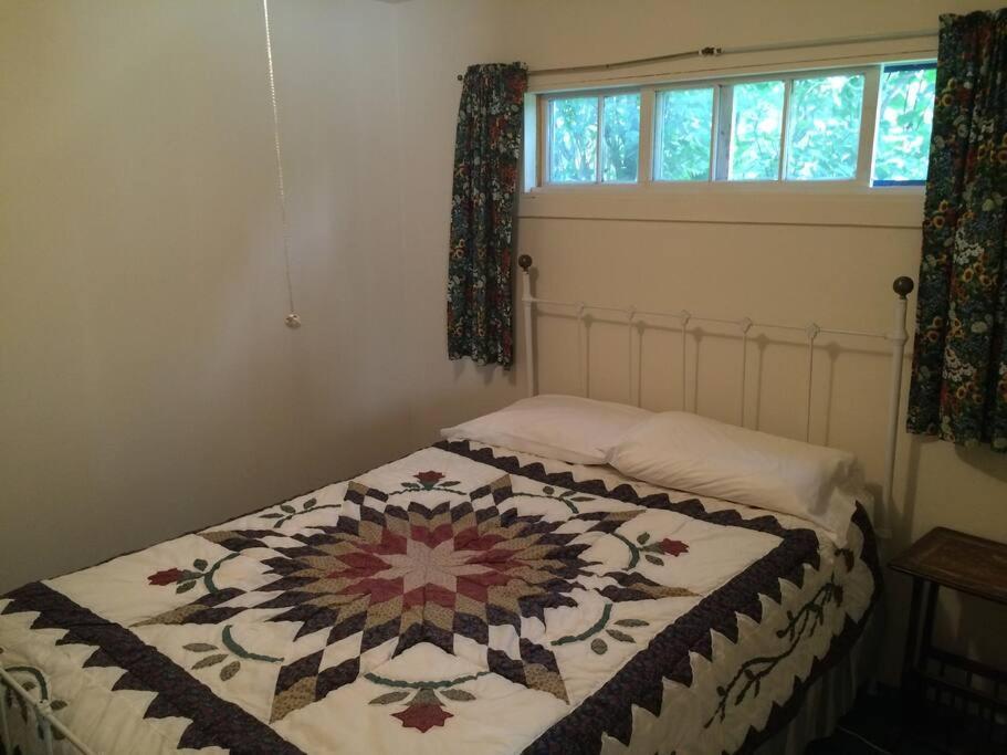Inn At The Isles Cottage Isle la Motte ภายนอก รูปภาพ